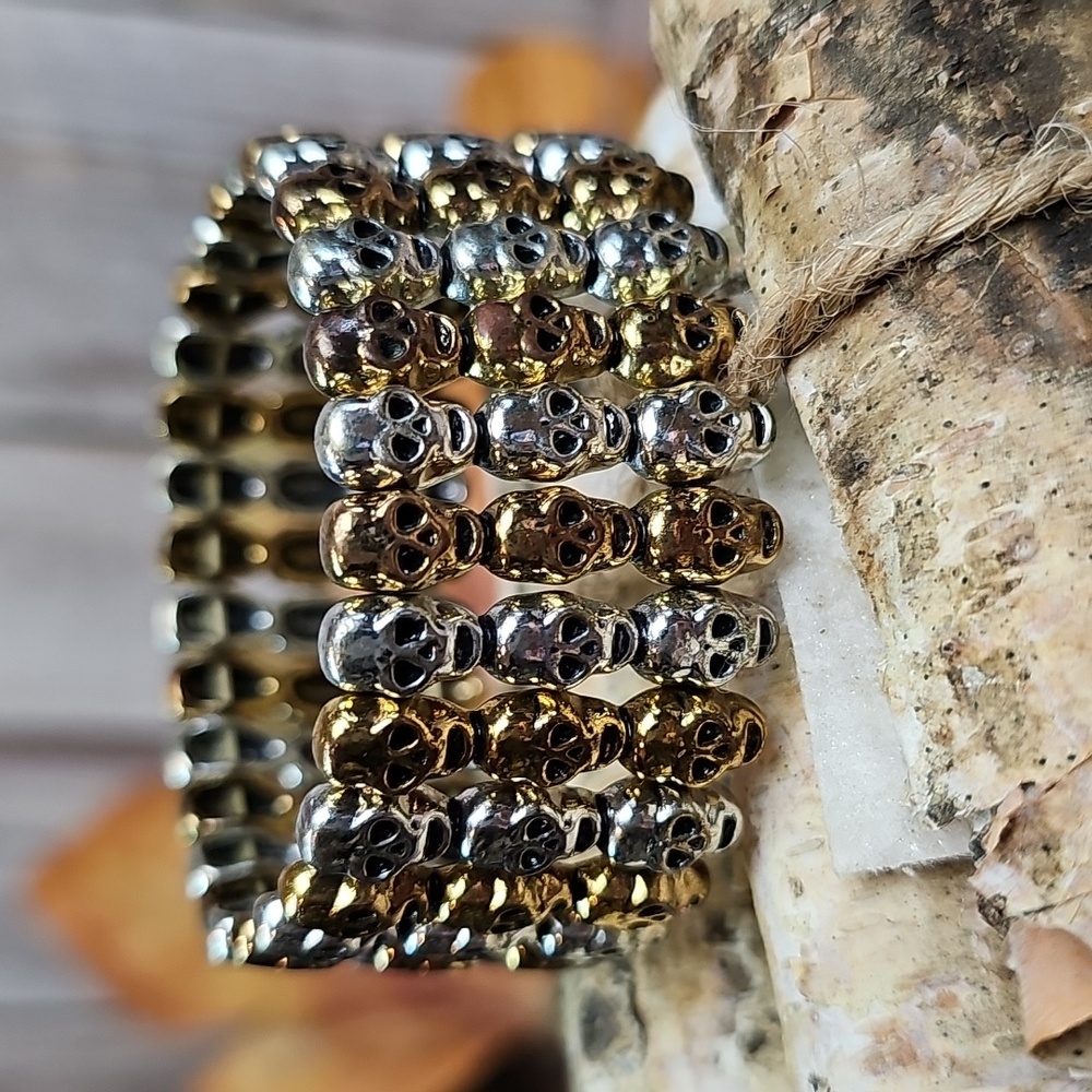 NEW UNISEX SKULL MULTI-ROW GOLD & SILVER TONE STRETCH BRACELET - Picture 6 of 10
